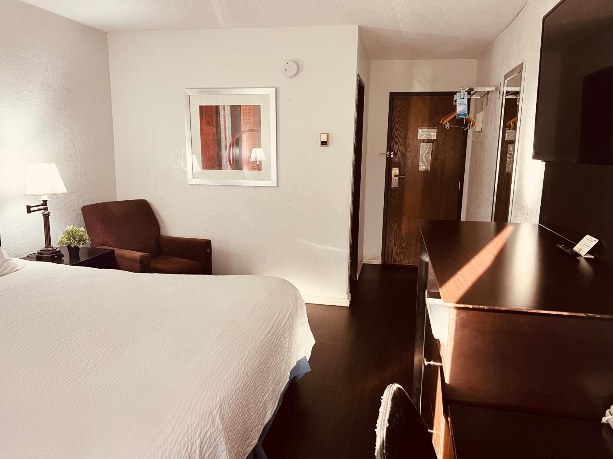 Travelodge By Wyndham Valleyfair Shakopee