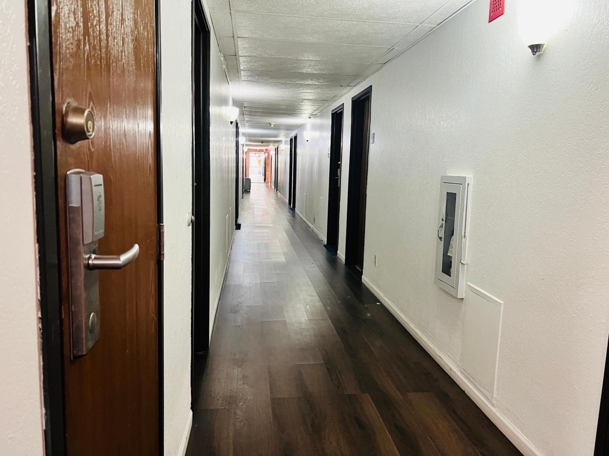 Travelodge By Wyndham Valleyfair 2*