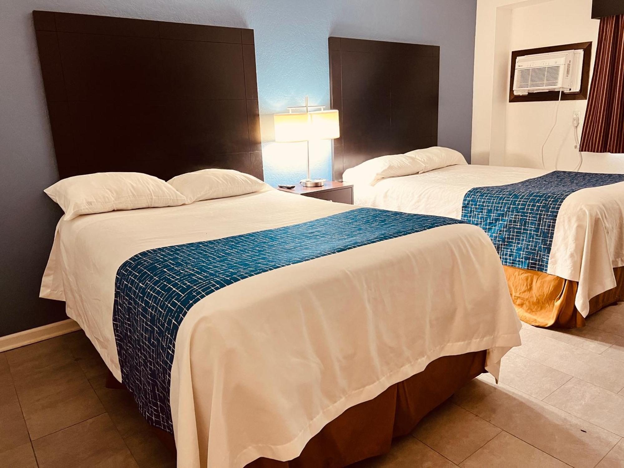 Travelodge By Wyndham Valleyfair Hotel