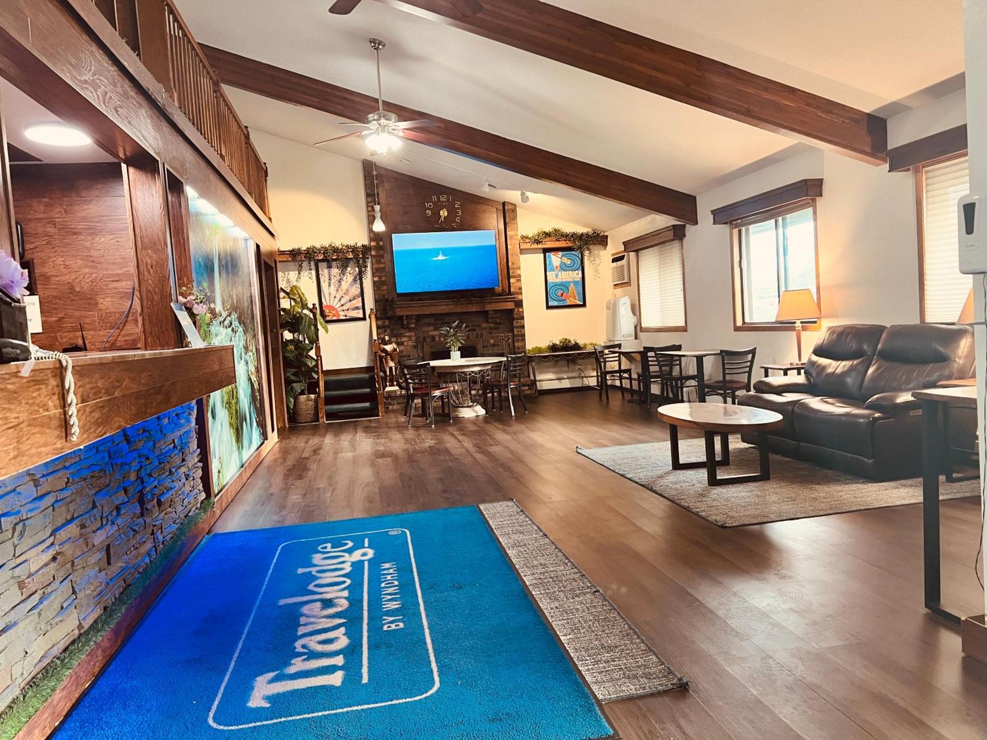 Hotel Travelodge By Wyndham Valleyfair 2*